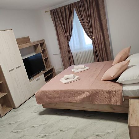 Garsoniera G3 Apartamento Craiova Exterior foto