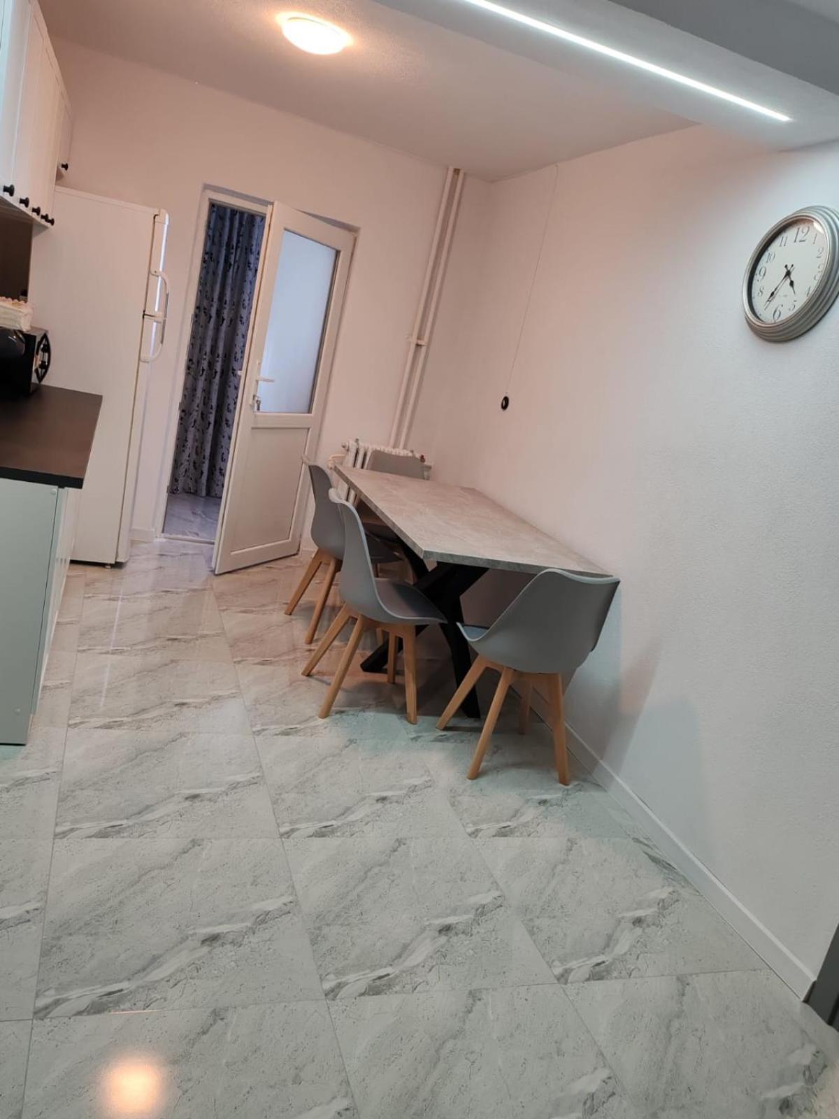 Garsoniera G3 Apartamento Craiova Exterior foto