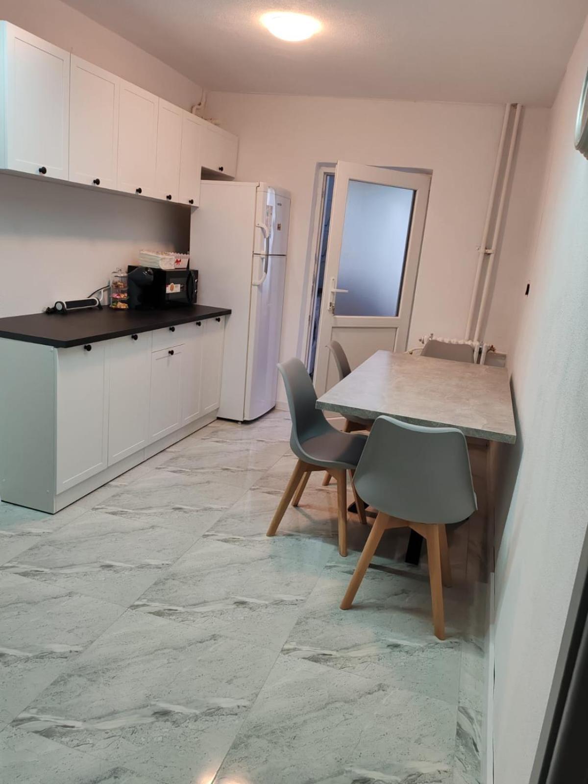Garsoniera G3 Apartamento Craiova Exterior foto